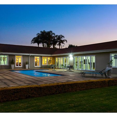 66 On Monzali 4 Star Luxury Guesthouse Hilton Buitenkant foto